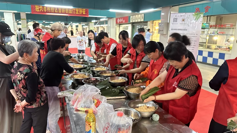 華通商貿(mào)安昌市場(chǎng)開(kāi)展食品安全宣傳周活動(dòng)